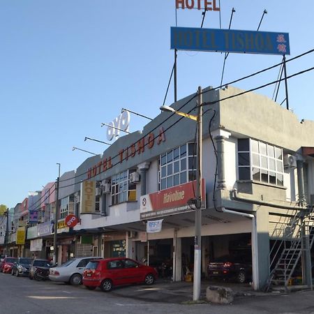Oyo 89737 Hotel Tishoa Kampong Batu Tiga Kültér fotó